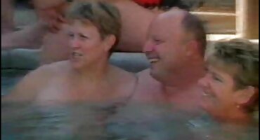 sex hay 2025 Trói một cô gái sex vip với bím tóc và fucked. Mẹ kiếp trong đít.